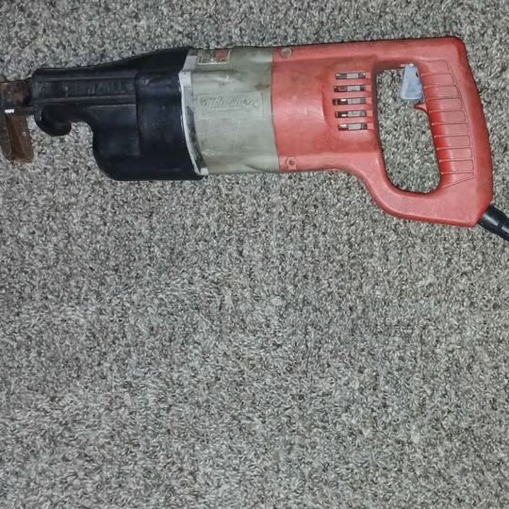 Milwaukee brand 4 amp sawzall (reciprocating saw)